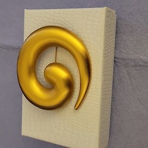 Vintage Monet GoldTone Swirl Brooch